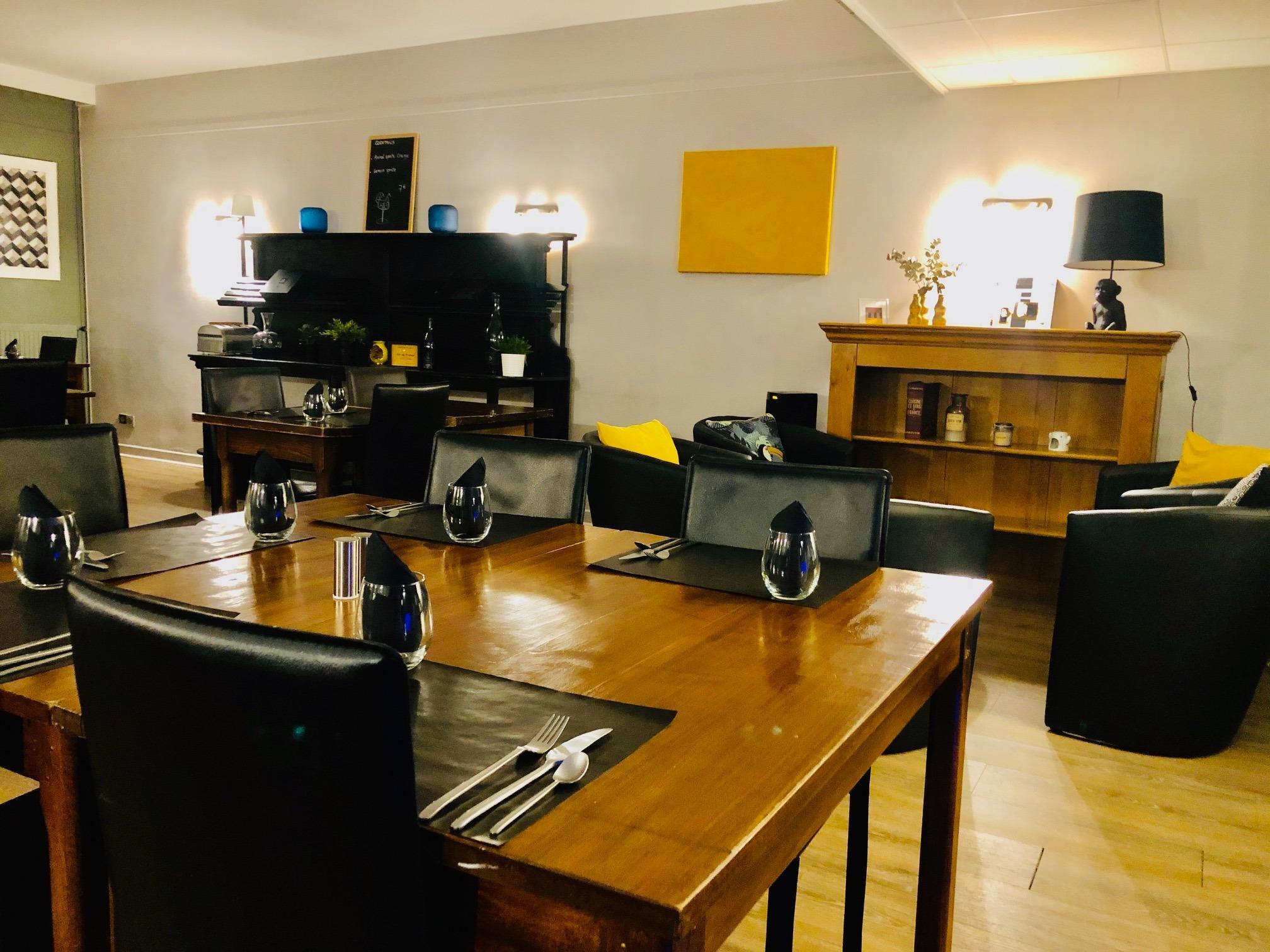 Logis Hotel L'Abricotine Tain-lʼHermitage 외부 사진