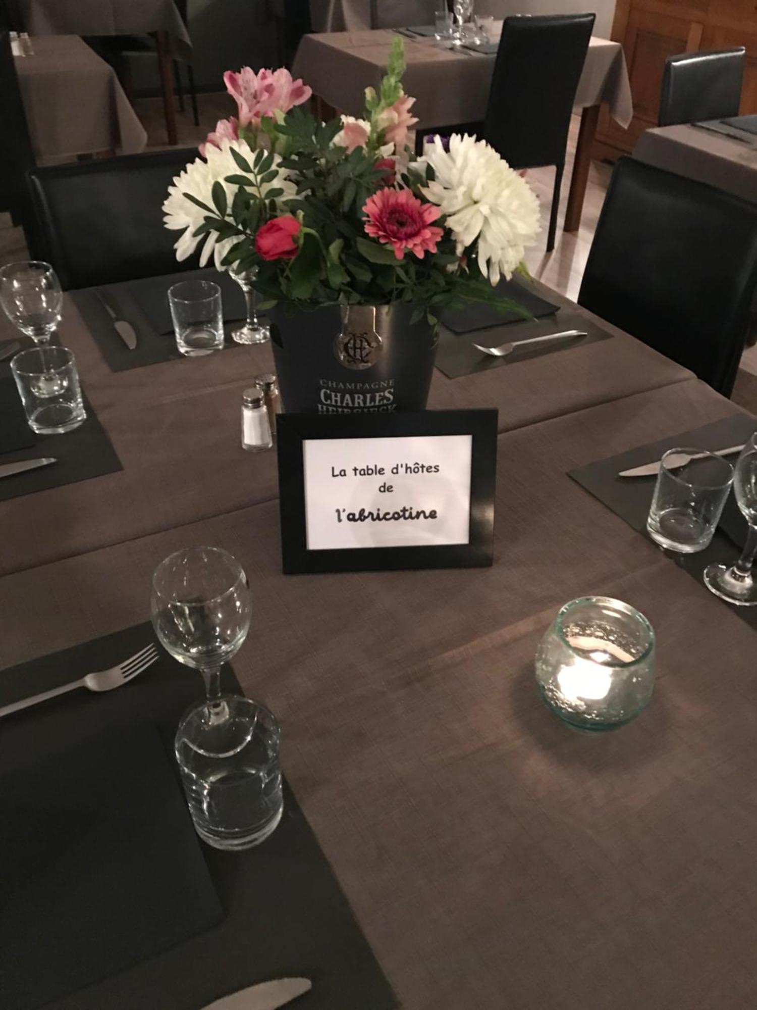 Logis Hotel L'Abricotine Tain-lʼHermitage 외부 사진
