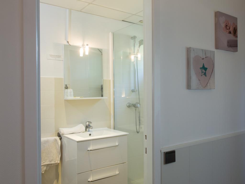 Logis Hotel L'Abricotine Tain-lʼHermitage 외부 사진